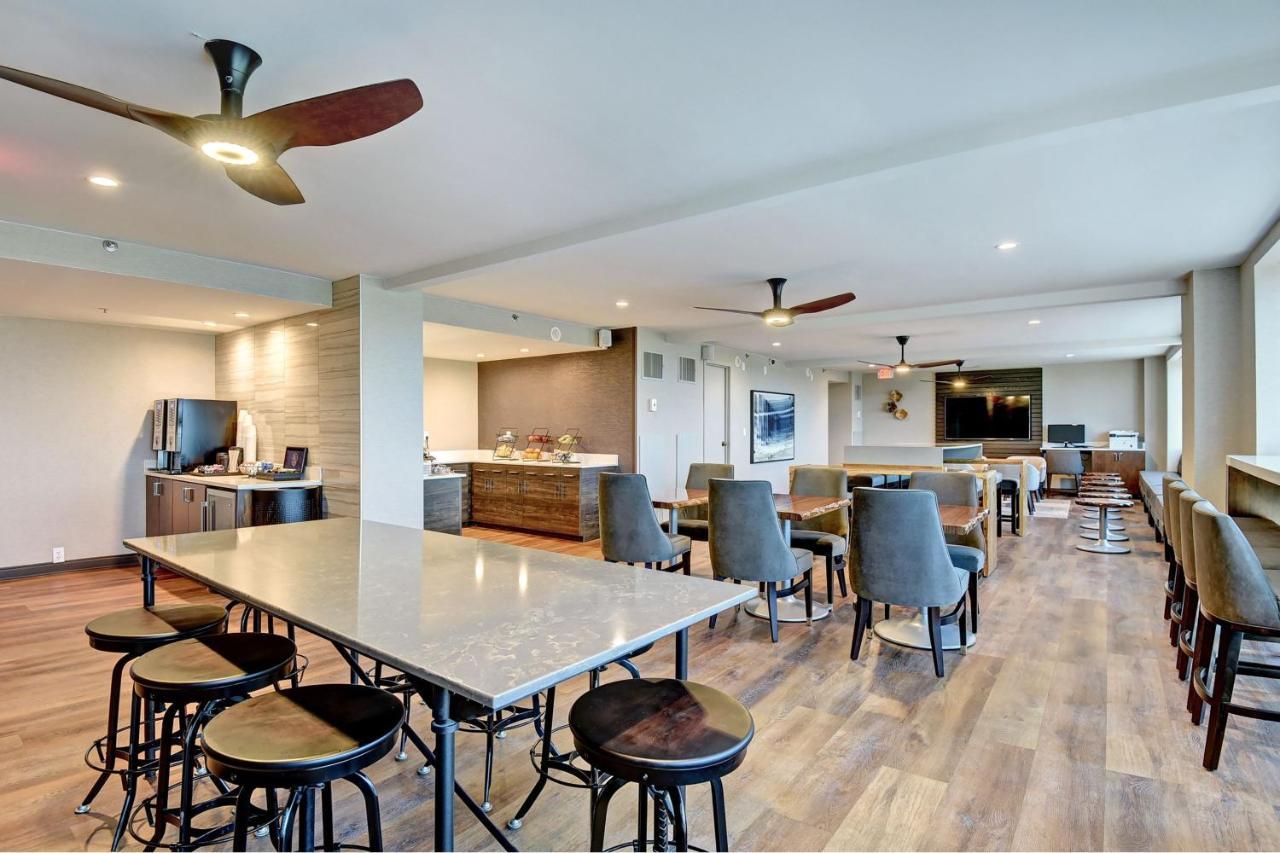 Tulsa Marriott Southern Hills Екстер'єр фото