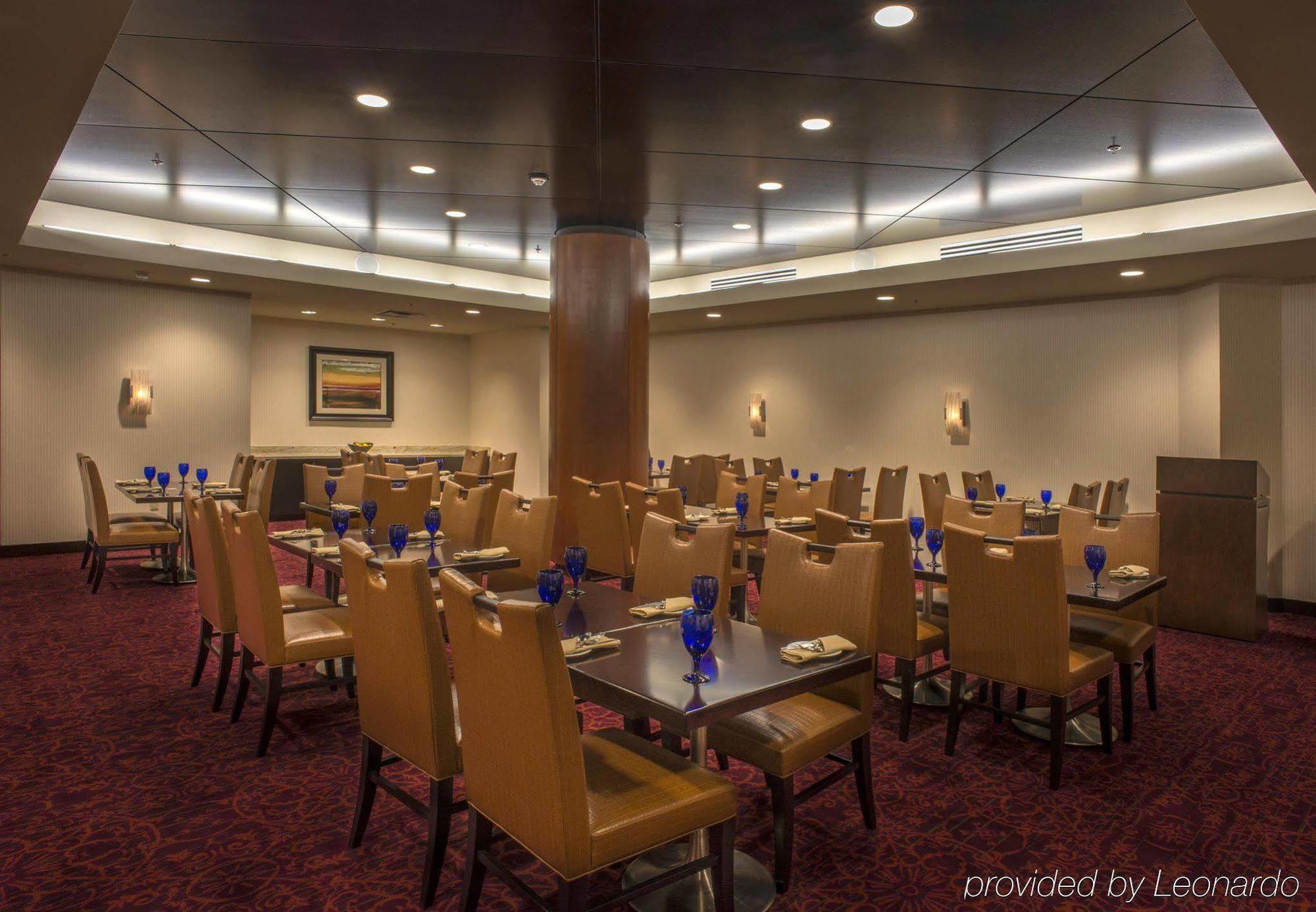 Tulsa Marriott Southern Hills Ресторан фото